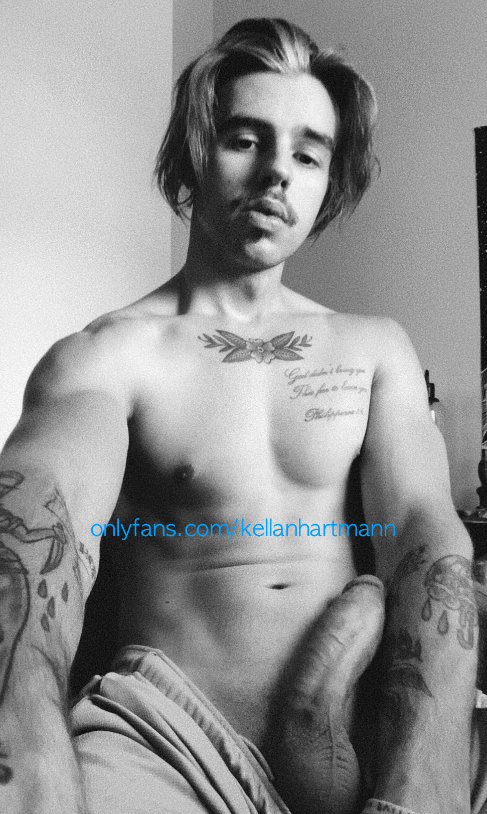 Kellan Hartmann showing off his massive cock in his new onlyfans video